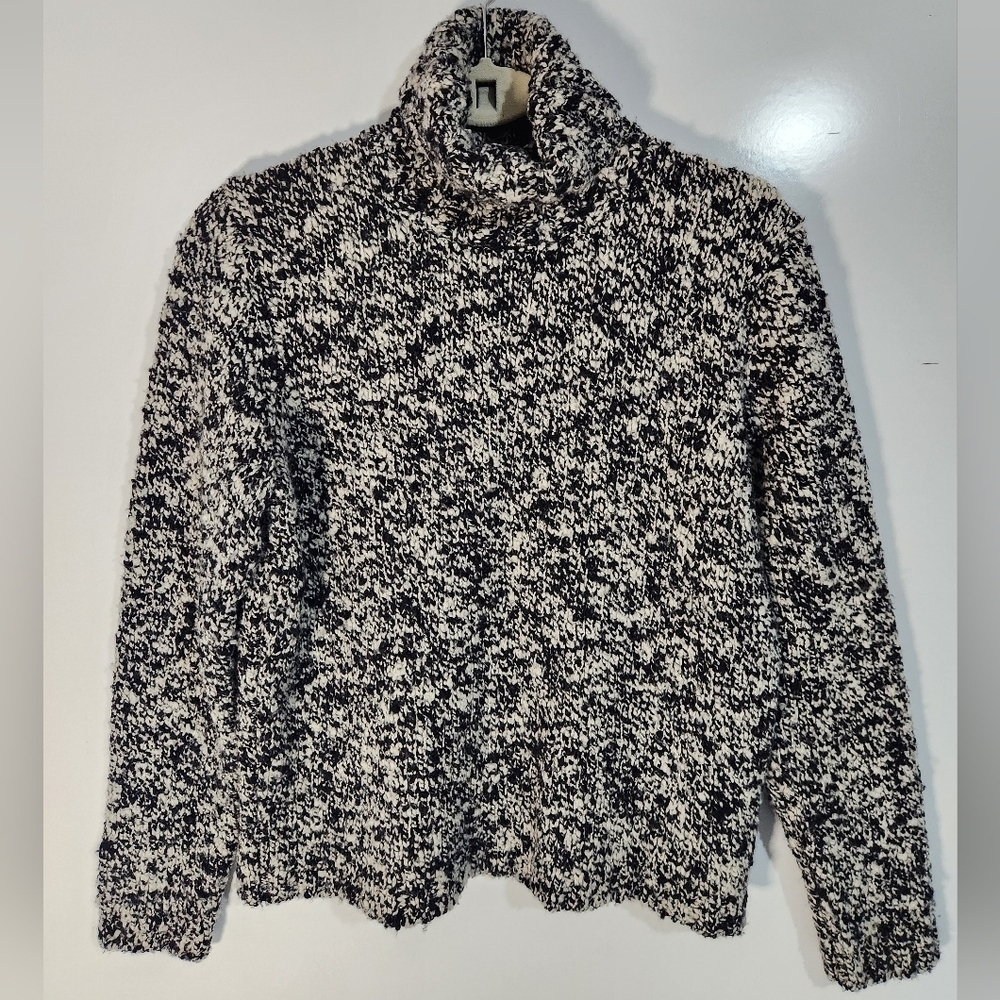ANN TAYLOR Black and White Sweater, Size Med - Picture 1 of 6